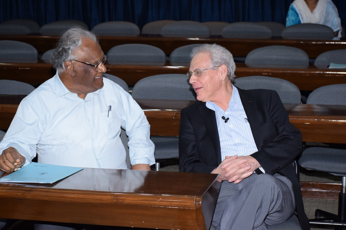 Chatting with Prof. CNR Rao before the lecture and ceremony