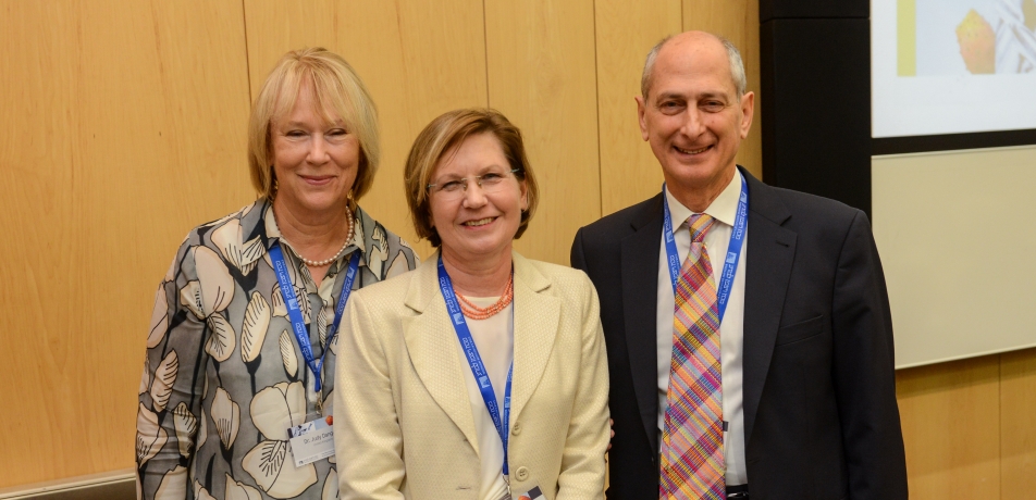 (L-R) Dr. Judy Dangoor, Prof. Elisabetta Boaretto, Mr. David Dangoor