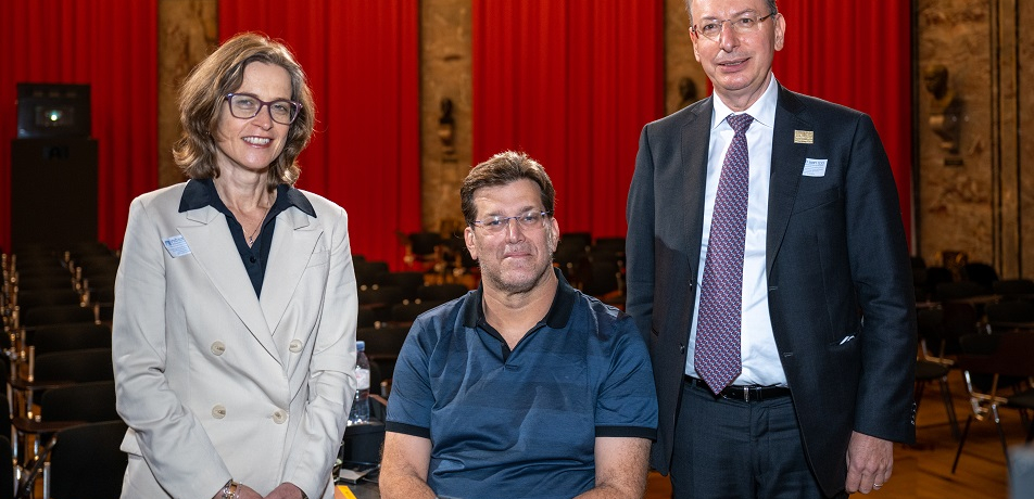 From left: Ambassador Ifat Reshef, Prof. Rony Paz, and Swiss Society Chair Eric Stupp.