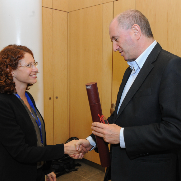 Dialogue between Science and Philanthropy