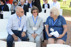Celebrating Giving: Marking new inscriptions on the International Plaza Donor Wall