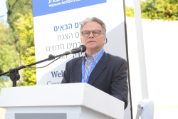 Celebrating Giving: Marking new inscriptions on the International Plaza Donor Wall