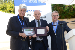 Celebrating Giving: Marking new inscriptions on the International Plaza Donor Wall