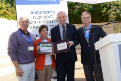 Celebrating Giving: Marking new inscriptions on the International Plaza Donor Wall