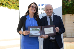 Celebrating Giving: Marking new inscriptions on the International Plaza Donor Wall