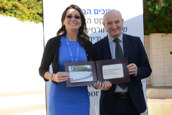 Celebrating Giving: Marking new inscriptions on the International Plaza Donor Wall