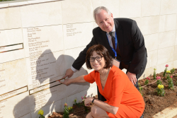 Celebrating Giving: Marking new inscriptions on the International Plaza Donor Wall