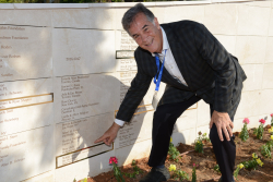 Celebrating Giving: Marking new inscriptions on the International Plaza Donor Wall
