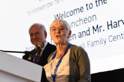 Luncheon honoring Dr. Ellen and Harvey Knell for the establishment of the Knell Family Center for Microbiology