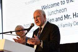 Luncheon honoring Dr. Ellen and Harvey Knell for the establishment of the Knell Family Center for Microbiology