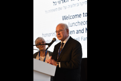 Luncheon honoring Dr. Ellen and Harvey Knell for the establishment of the Knell Family Center for Microbiology