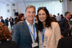 Luncheon honoring Dr. Ellen and Harvey Knell for the establishment of the Knell Family Center for Microbiology