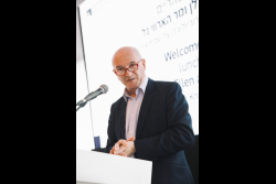 Luncheon honoring Dr. Ellen and Harvey Knell for the establishment of the Knell Family Center for Microbiology