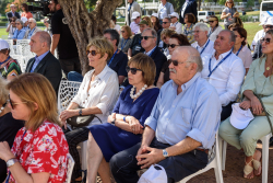 Celebrating Giving: Marking new inscriptions on the International Plaza Donor Wall