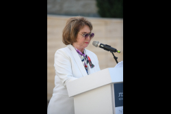 Celebrating Giving: Marking new inscriptions on the International Plaza Donor Wall