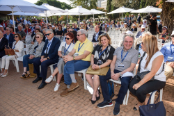 Celebrating Giving: Marking new inscriptions on the International Plaza Donor Wall