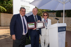 Celebrating Giving: Marking new inscriptions on the International Plaza Donor Wall