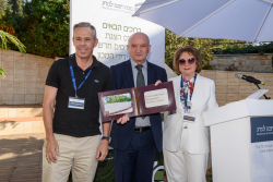 Celebrating Giving: Marking new inscriptions on the International Plaza Donor Wall