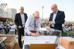 Cornerstone-laying ceremony of The David Lopatie Institute of Comparative Medicine