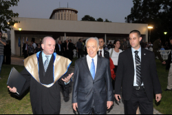 Peres