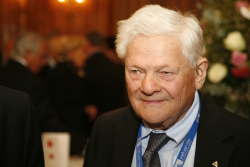 Dwek Exhibition May3