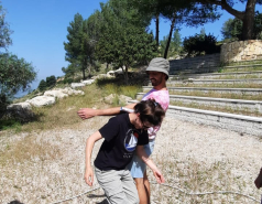 Lab Retreat - April 2023: Ways to pass a stick  picture no. 1