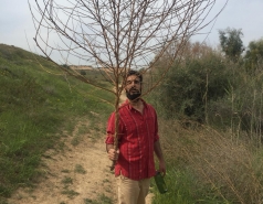 2019 - Lab trip to HaBesor stream picture no. 3