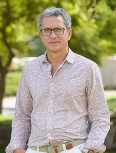 פרופ' ויקטור מלכה