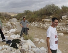 Hunting for floods in Wadi Tzin - 2009 picture no. 1